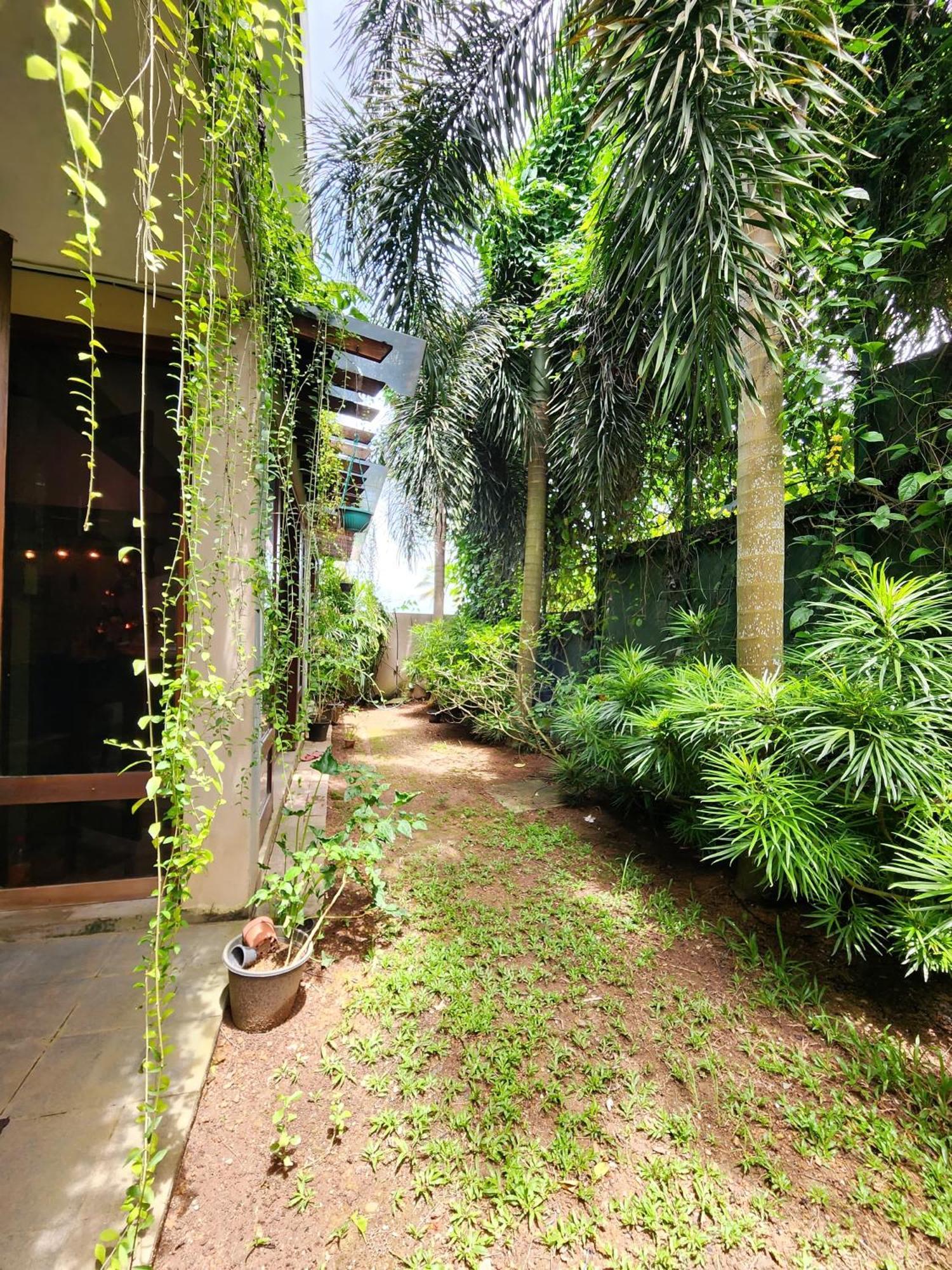 Cozy Luxury Room With Balcony View ! Rajagiriya Extérieur photo