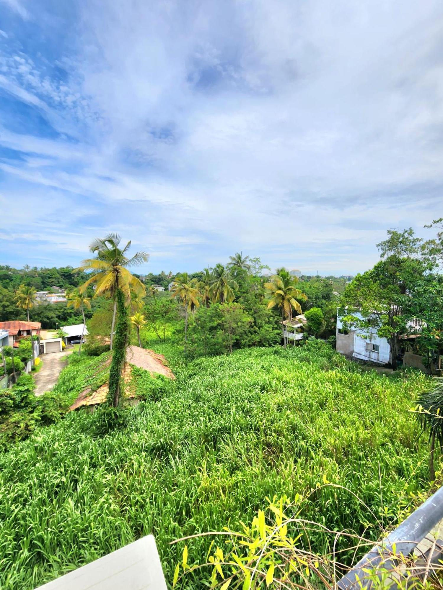 Cozy Luxury Room With Balcony View ! Rajagiriya Extérieur photo